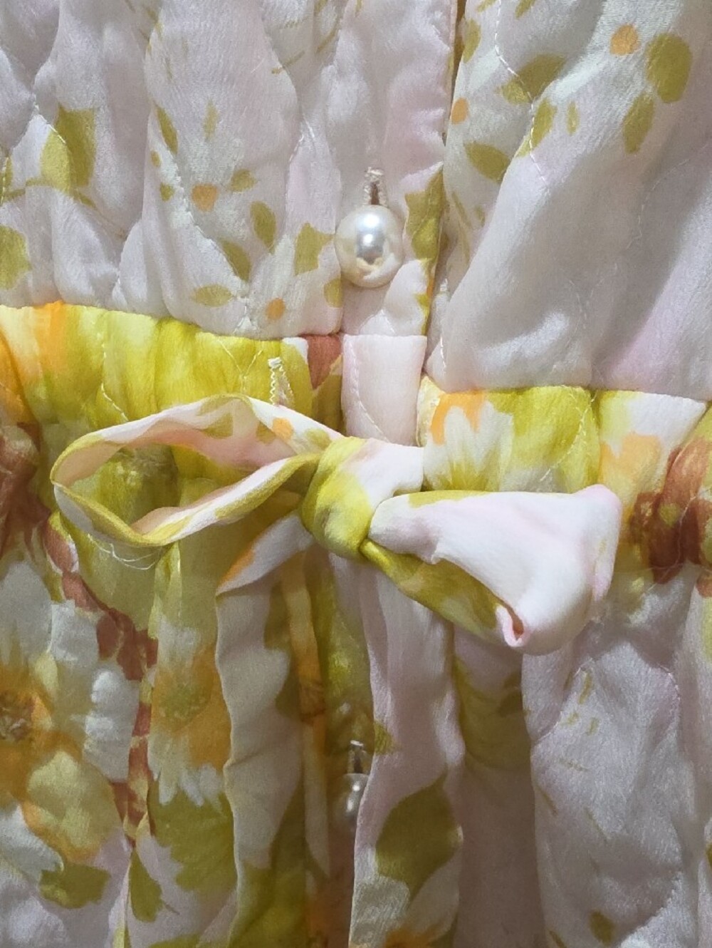 Vintage 1960's Floral Quilted Belted Coatigan in Pastel Yellow & Peach - Picture 6 of 15